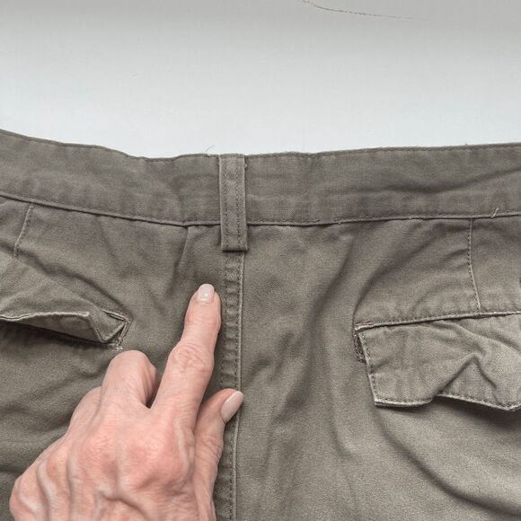 Chaps Tan Cargo Shorts, Size 34 - Picture 9 of 12